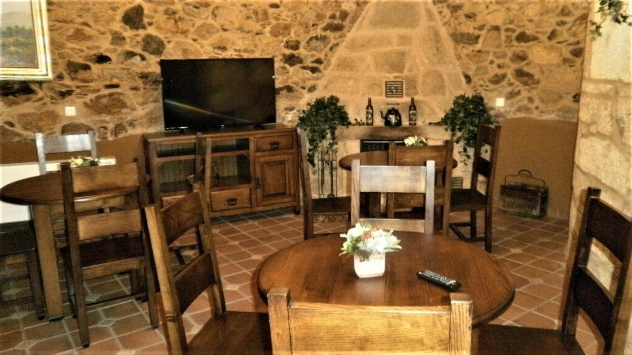Casa De Los Somoza Melide Extérieur photo
