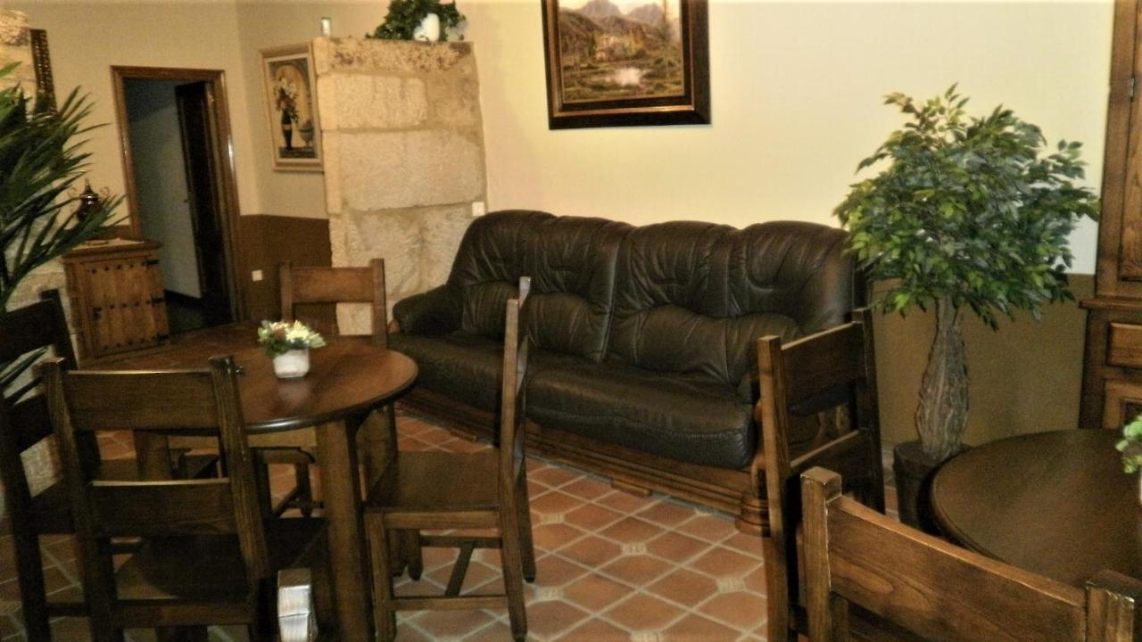 Casa De Los Somoza Melide Extérieur photo